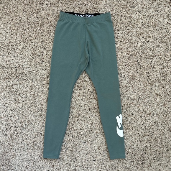 Nike green leggings with logo in white - Picture 1 of 2
